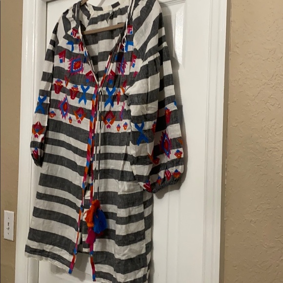 Embroidered tunic - Picture 2 of 10